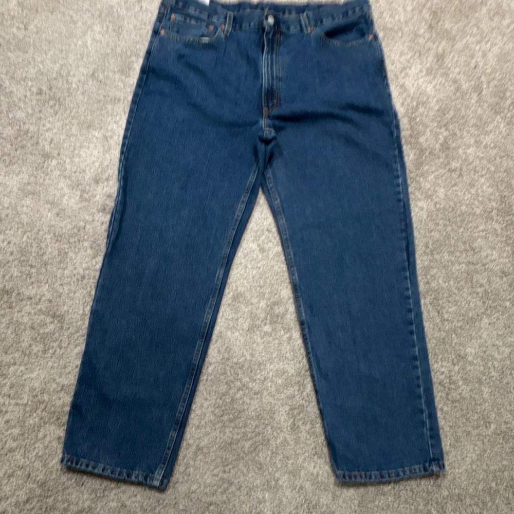 Levi Strauss & Co. Men's Relaxed Fit Blue‎ Denim Jeans Medium Wash 5-Pocket